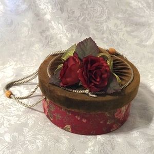 Beautiful VTG Storage Box